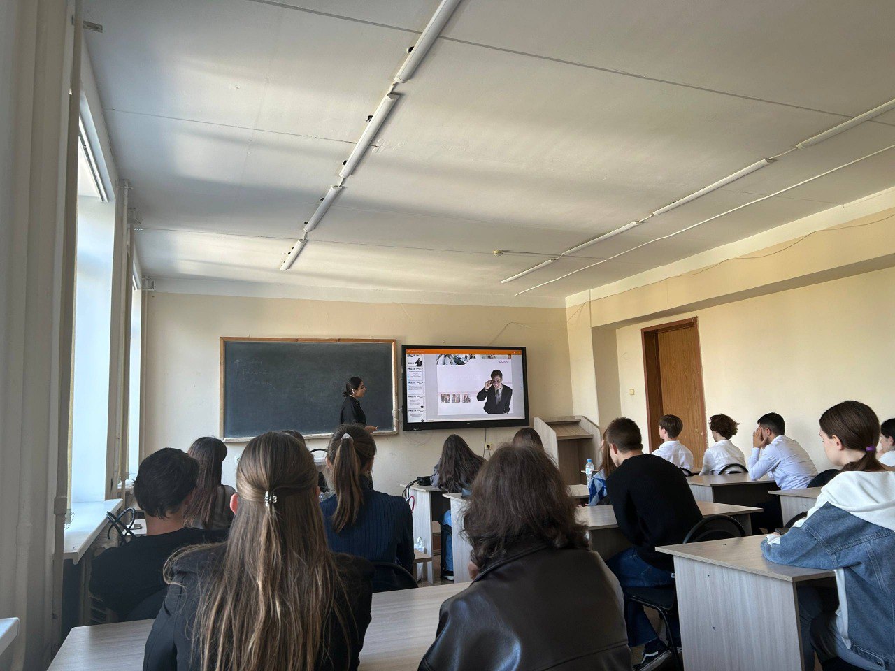 В Республике Крым продолжается цикл профориентационных мероприятий для школьников В Республике Крым продолжается цикл профориентационных мероприятий для школьников