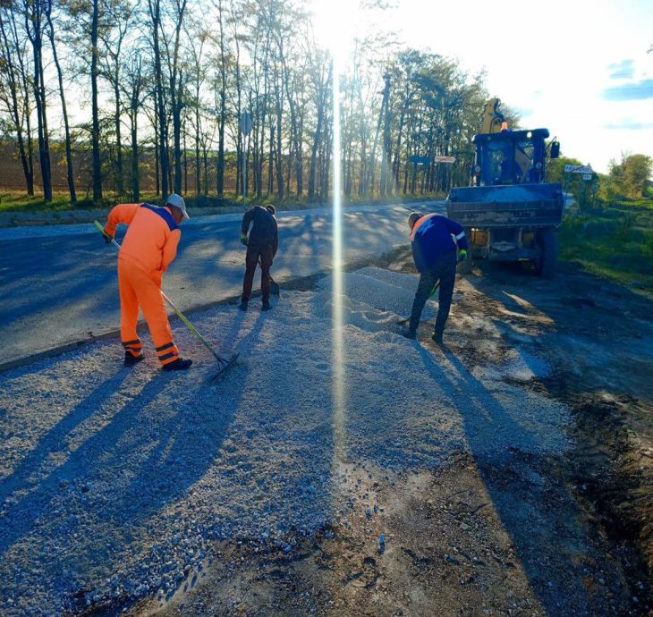 В Крыму завершается ремонт дороги Днепровка - Роскошное