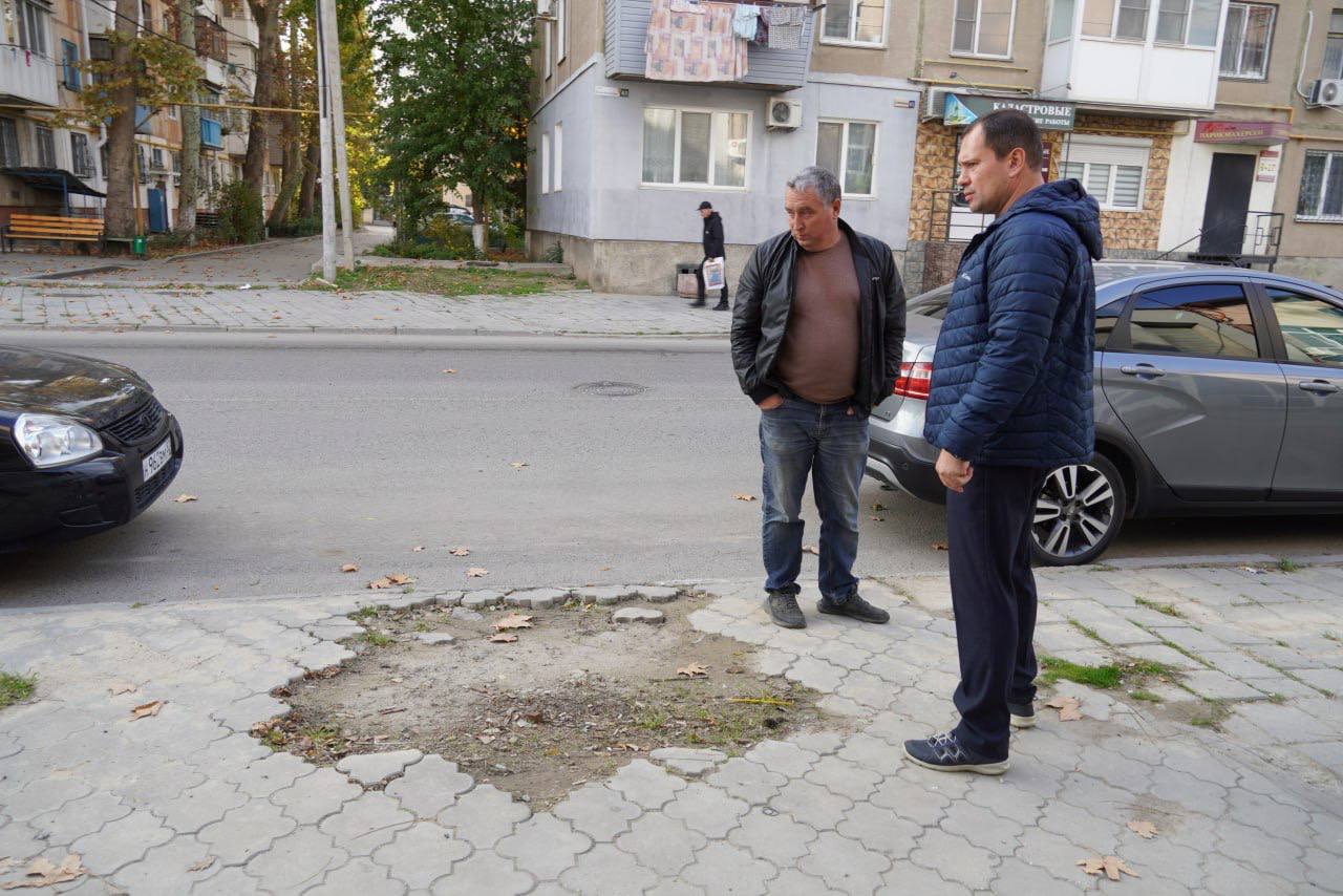 Олег Каторгин: Дал поручение Службе городского хозяйства провести временные восстановительные работы пешеходных зон вдоль улицы Шлагбаумской Олег Каторгин: Дал поручение Службе городского хозяйства провести временные восстановительные работы пешеходных зон вдоль улицы Шлагбаумской