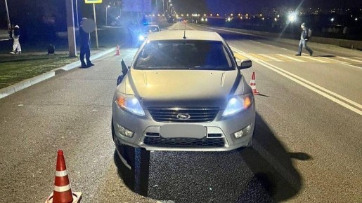 Подросток попал под машину на пешеходном переходе в Керчи