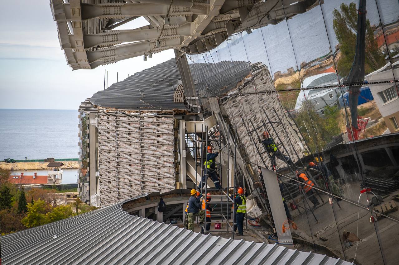 Строительные работы на мысе Хрустальный в Севастополе ведутся в круглосуточном режиме Строительные работы на мысе Хрустальный в Севастополе ведутся в круглосуточном режиме