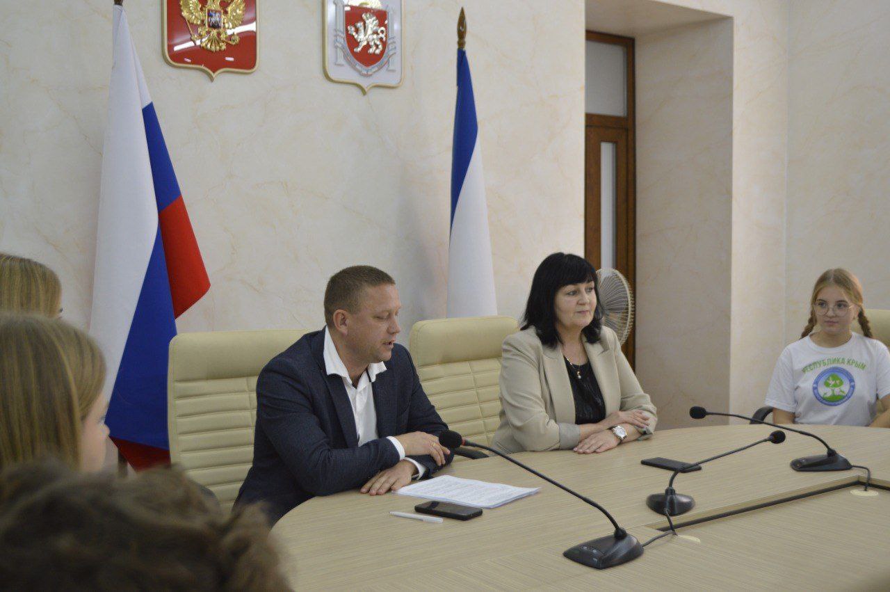 Валентина Лаврик: В Министерстве образования, науки и молодежи Республики Крым прошла торжественная встреча с одаренными учащимися Валентина Лаврик: В Министерстве образования, науки и молодежи Республики Крым прошла торжественная встреча с одаренными учащимися