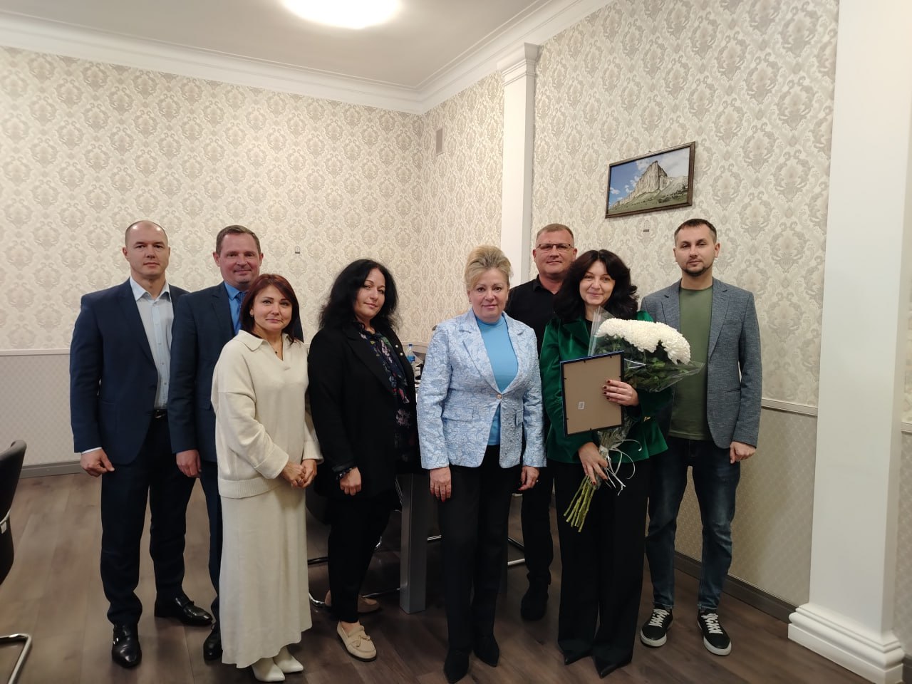 Светлана Маслова: Распоряжением Главы Республики Крым Сергея Аксёнова «О награждении Почетной грамотой Главы Республики Крым, поощрении Отличительным знаком Главы Республики Крым и объявлении Благодарности Главы Республики... Светлана Маслова: Распоряжением Главы Республики Крым Сергея Аксёнова «О награждении Почетной грамотой Главы Республики Крым, поощрении Отличительным знаком Главы Республики Крым и объявлении Благодарности Главы Республики...