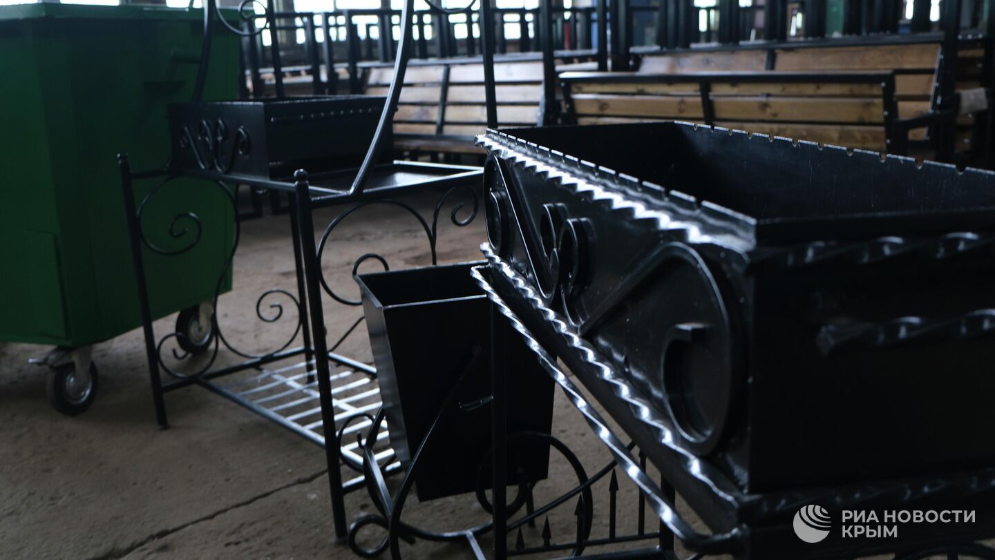 Труд в неволе: какую пользу приносят осужденные в Крыму Труд в неволе: какую пользу приносят осужденные в Крыму