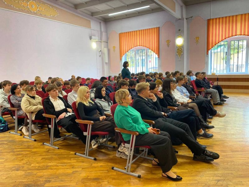 Севастопольским школьникам рассказали о полезных цифровых привычках Севастопольским школьникам рассказали о полезных цифровых привычках