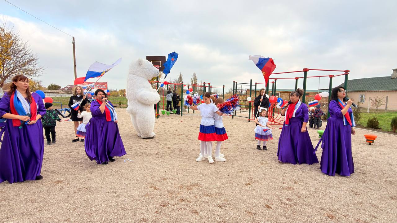 В с.Коренное состоялось открытие новой современной многофункциональной спортивной площадки В с.Коренное состоялось открытие новой современной многофункциональной спортивной площадки