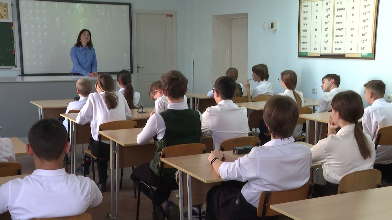 В Симферополе выбрали лучшего классного руководителя В Симферополе выбрали лучшего классного руководителя