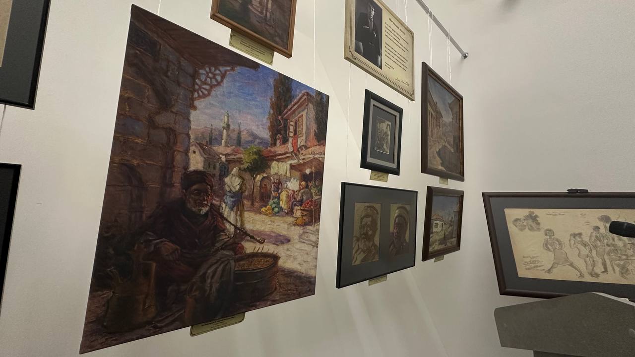 В Мемориальном комплексе жертвам депортации открылась выставка «АРМЕНАК АНОПЬЯН. КРЫМСКАЯ СИБИРИАДА», организованная Крымскотатарским музеем культурно-исторического наследия при участии внучки художника Анны Сухаревой-Анопьян В Мемориальном комплексе жертвам депортации открылась выставка «АРМЕНАК АНОПЬЯН. КРЫМСКАЯ СИБИРИАДА», организованная Крымскотатарским музеем культурно-исторического наследия при участии внучки художника Анны Сухаревой-Анопьян