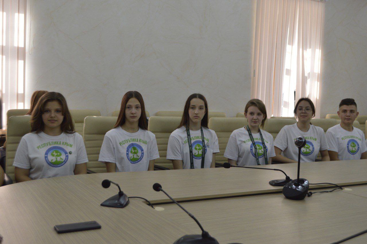 Валентина Лаврик: В Министерстве образования, науки и молодежи Республики Крым прошла торжественная встреча с одаренными учащимися Валентина Лаврик: В Министерстве образования, науки и молодежи Республики Крым прошла торжественная встреча с одаренными учащимися