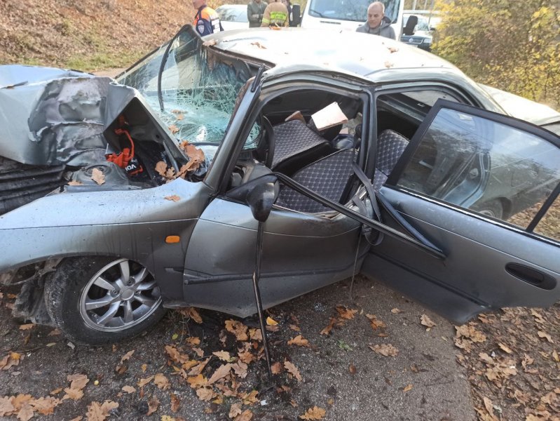 В ДТП под Севастополем спасатели деблокировали пострадавшего В ДТП под Севастополем спасатели деблокировали пострадавшего