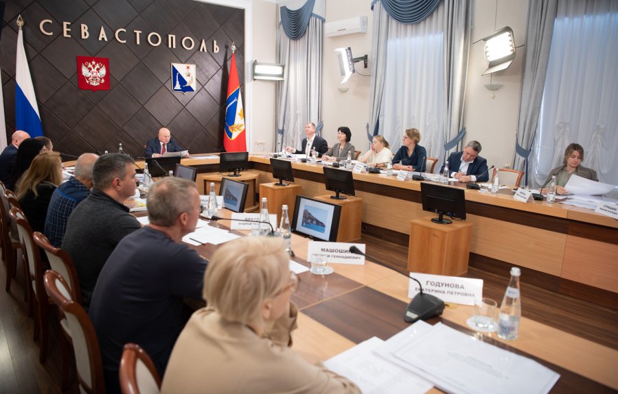 На заседании архитектурно-художественного совета под председательством Михаила Развожаева рассмотрели два важных для Балаклавы проекта На заседании архитектурно-художественного совета под председательством Михаила Развожаева рассмотрели два важных для Балаклавы проекта