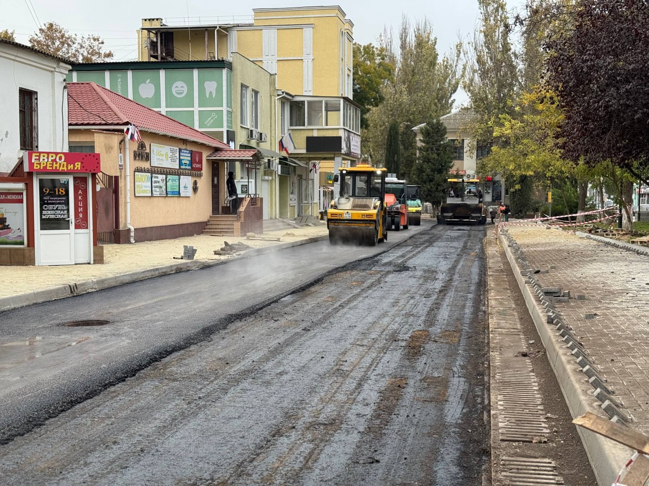 Олег Каторгин: Подрядная организация «Крым-Магистраль» приступила к асфальтированию Кооперативного переулка Олег Каторгин: Подрядная организация «Крым-Магистраль» приступила к асфальтированию Кооперативного переулка