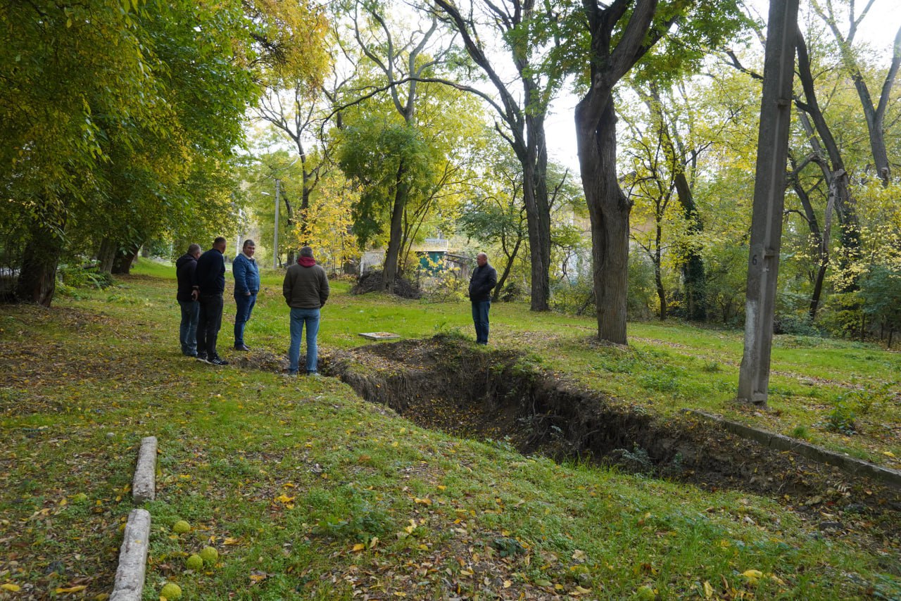 Олег Каторгин: Провел выездное совещание с представителями ГУП РК «Вода Крыма» и компании «Мастер-Юг» на ул. Энгельса, где ведется ремонт дороги Олег Каторгин: Провел выездное совещание с представителями ГУП РК «Вода Крыма» и компании «Мастер-Юг» на ул. Энгельса, где ведется ремонт дороги