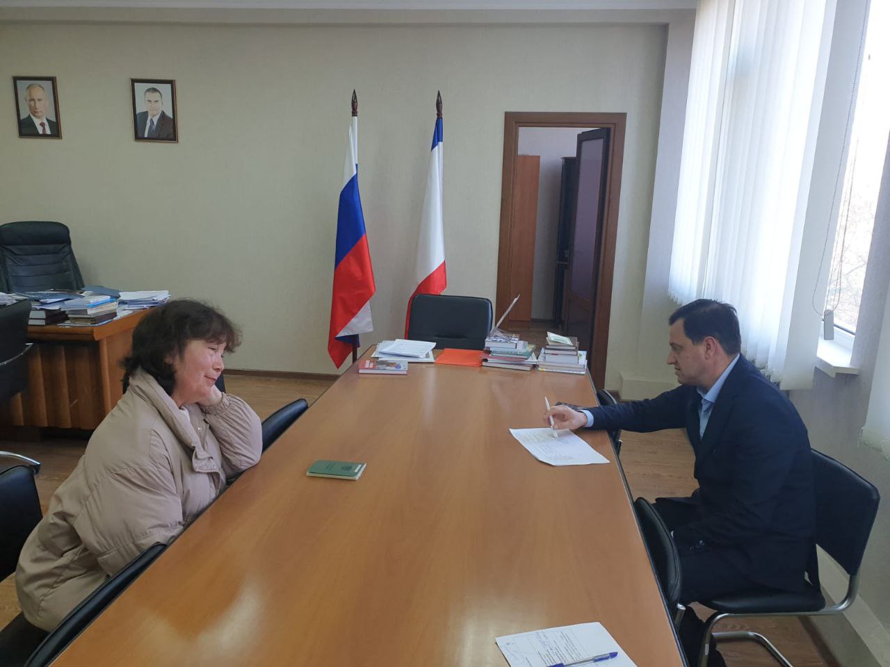 В Государственном комитете по делам межнациональных отношений Республики Крым прошел плановый прием граждан В Государственном комитете по делам межнациональных отношений Республики Крым прошел плановый прием граждан