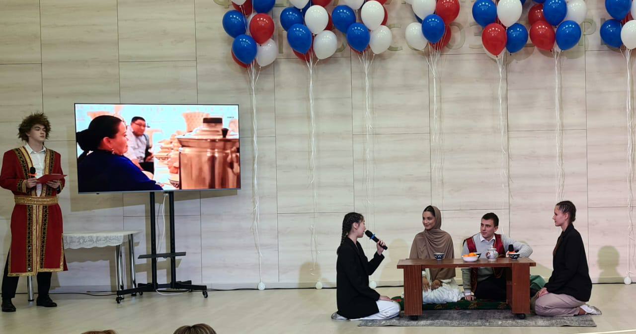 Михаил Шеремет: В Крымском юридическом институте (филиале) Университета прокуратуры Российской Федерации с успехом прошел замечательный Фестиваль национальных культур «Дружба народов» Михаил Шеремет: В Крымском юридическом институте (филиале) Университета прокуратуры Российской Федерации с успехом прошел замечательный Фестиваль национальных культур «Дружба народов»