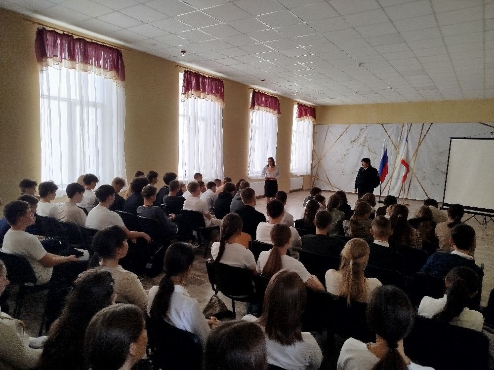 В Раздольненском районе продолжаются мероприятия по правовому просвещению обучающихся, а также их родителей В Раздольненском районе продолжаются мероприятия по правовому просвещению обучающихся, а также их родителей