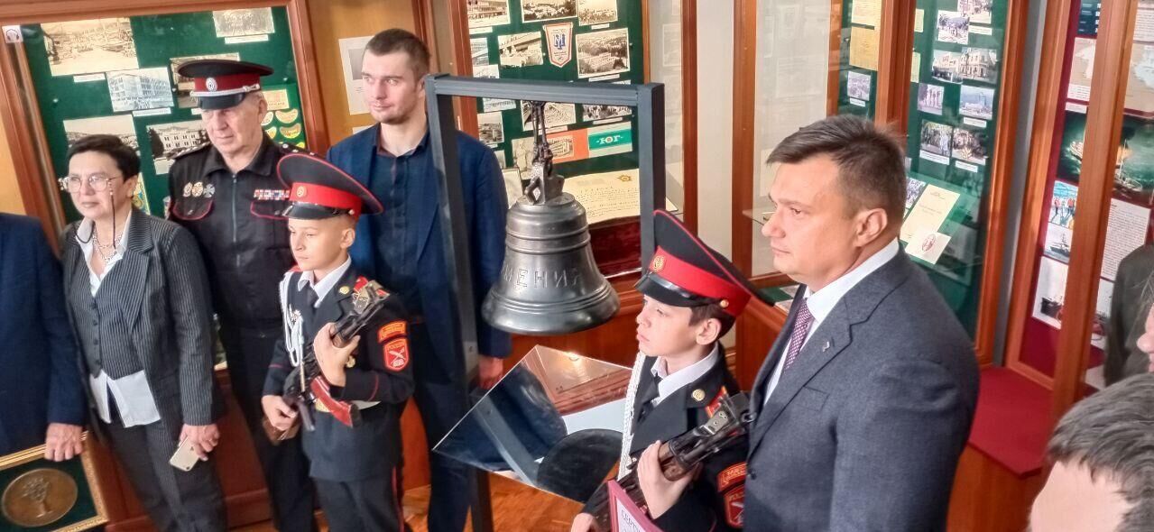 Пять тысяч пассажиров: история гибели теплохода "Армения" у берегов Крыма Пять тысяч пассажиров: история гибели теплохода "Армения" у берегов Крыма