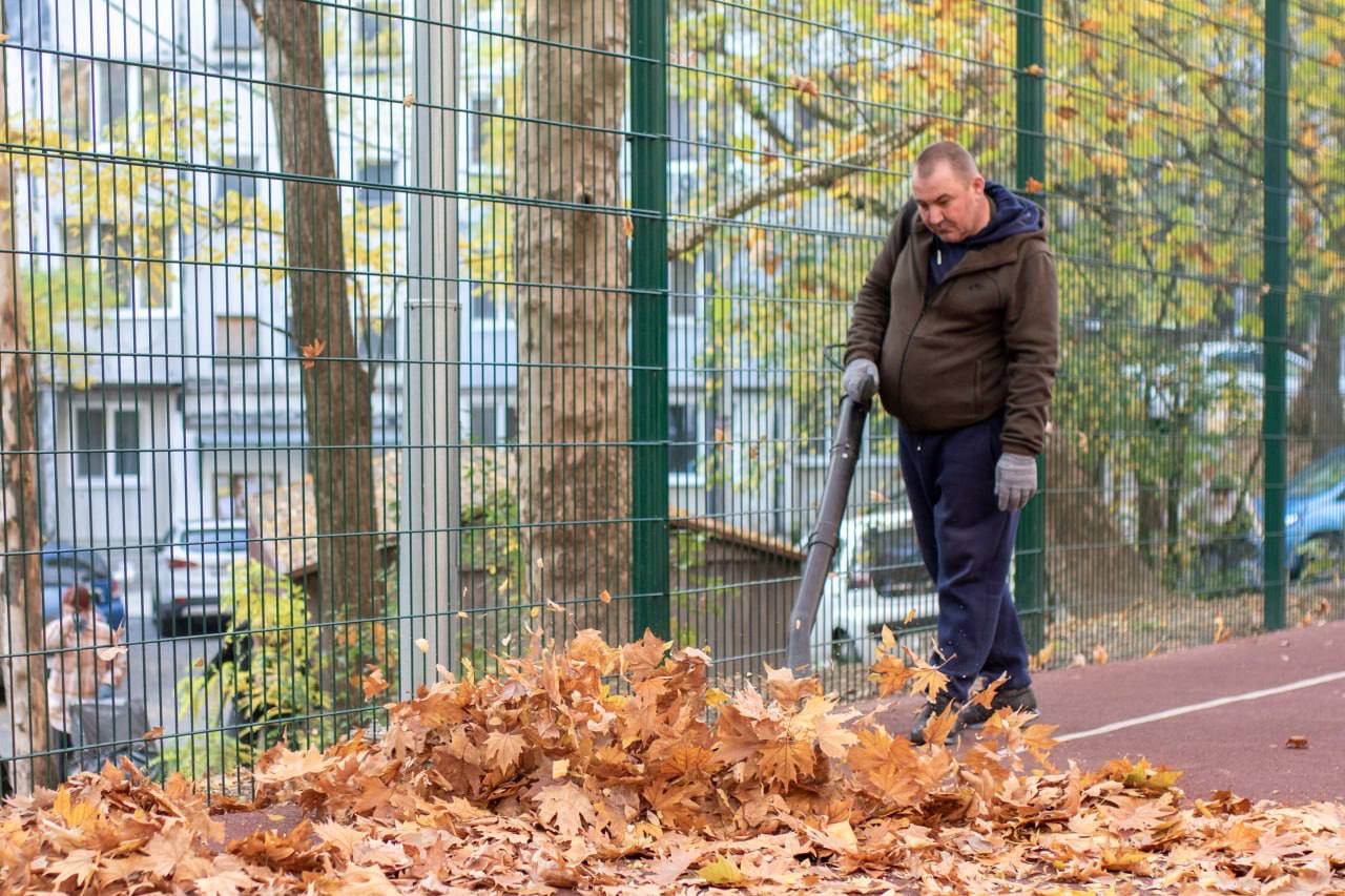 Михаил Афанасьев: Общегородской субботник состоялся: более 250 человек, 15 единиц техники работали на 20 локациях Михаил Афанасьев: Общегородской субботник состоялся: более 250 человек, 15 единиц техники работали на 20 локациях