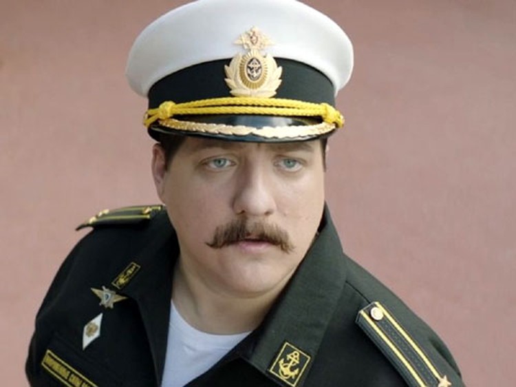 "Он был народным любимцем": Популярность "Мухича" Романа Попова перед смертью удивила даже Сергея Жигунова "Он был народным любимцем": Популярность "Мухича" Романа Попова перед смертью удивила даже Сергея Жигунова