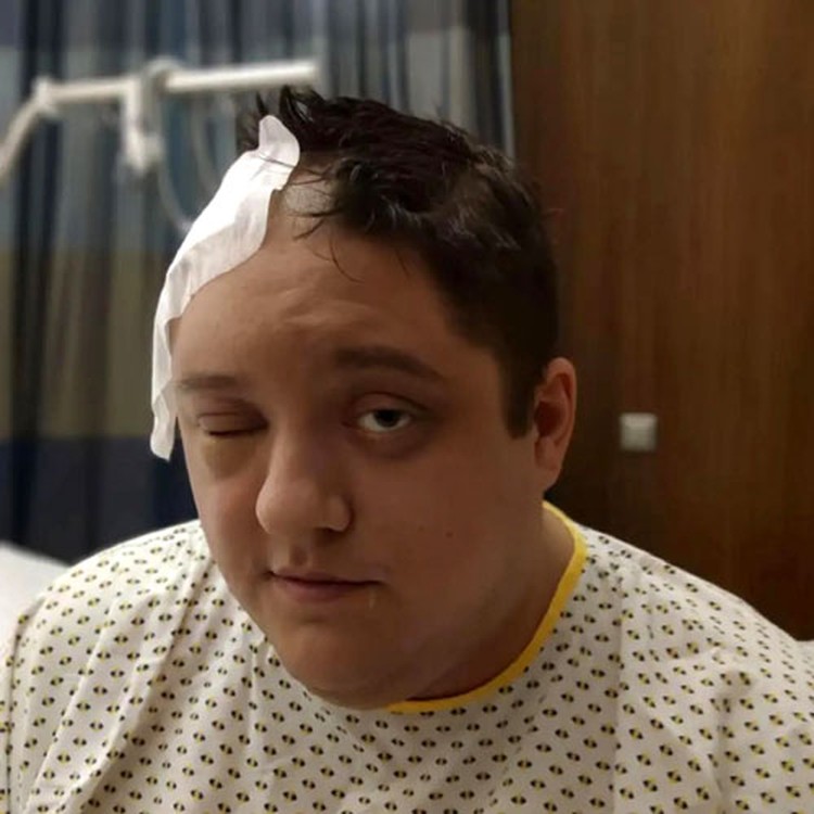 "Он был народным любимцем": Популярность "Мухича" Романа Попова перед смертью удивила даже Сергея Жигунова "Он был народным любимцем": Популярность "Мухича" Романа Попова перед смертью удивила даже Сергея Жигунова