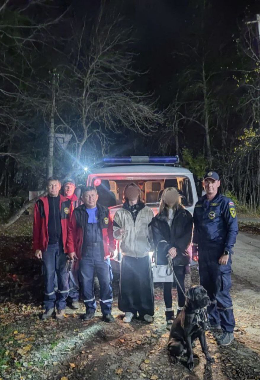 Спасатели "КРЫМ-СПАС" оказали помощь 2-м туристам, заблудившимся на Ангарском перевале