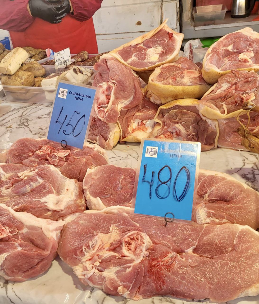 Галина Огнёва: Субботнее утро начала с контроля за соблюдением субъектами хозяйствования рекомендованных цен на расширенной торговле по улице Виноградная, 1 Галина Огнёва: Субботнее утро начала с контроля за соблюдением субъектами хозяйствования рекомендованных цен на расширенной торговле по улице Виноградная, 1