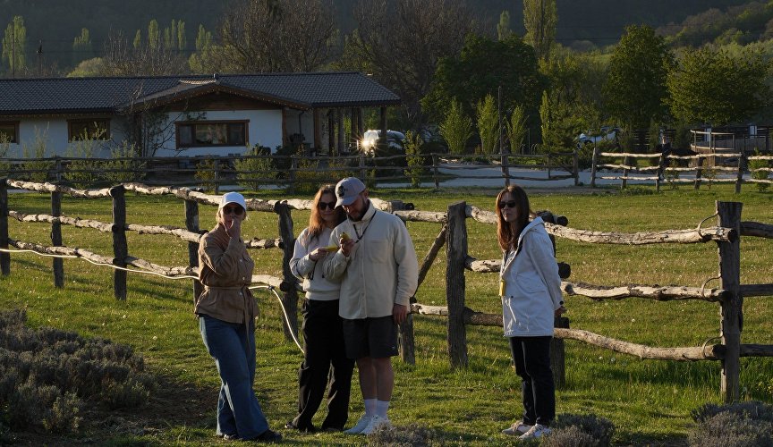 Прогулки с аудиогидом среди ароматов: что предлагает ферма Viva Lavanda в межсезонье Прогулки с аудиогидом среди ароматов: что предлагает ферма Viva Lavanda в межсезонье