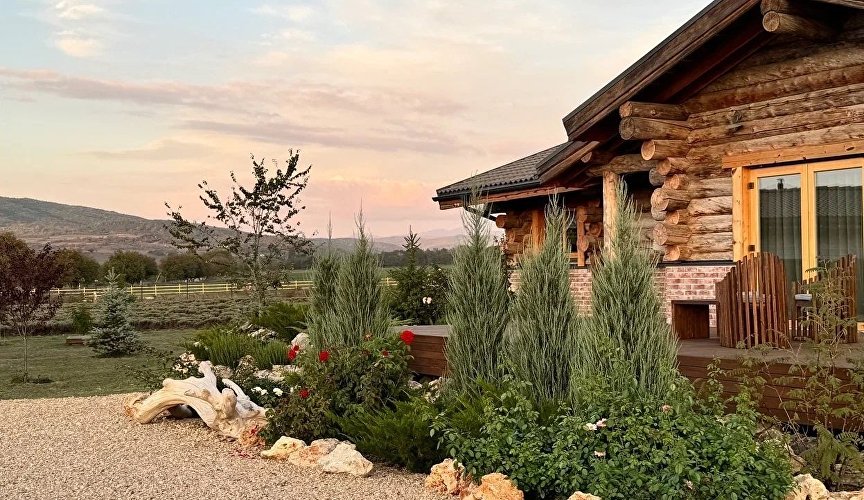 Прогулки с аудиогидом среди ароматов: что предлагает ферма Viva Lavanda в межсезонье Прогулки с аудиогидом среди ароматов: что предлагает ферма Viva Lavanda в межсезонье