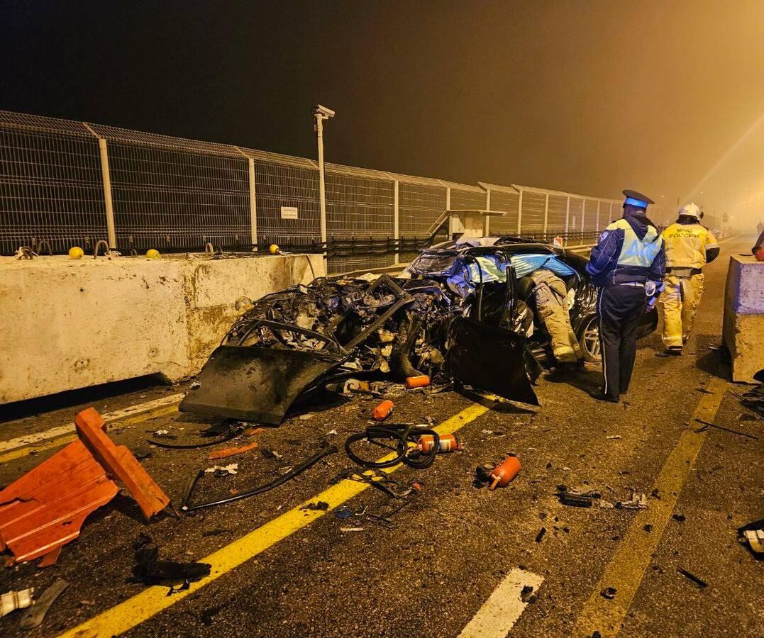 Семья попала в ДТП на Крымском мосту Семья попала в ДТП на Крымском мосту