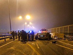 МВД: Двое взрослых погибли в ДТП на Крымском мосту, двое детей госпитализированы МВД: Двое взрослых погибли в ДТП на Крымском мосту, двое детей госпитализированы