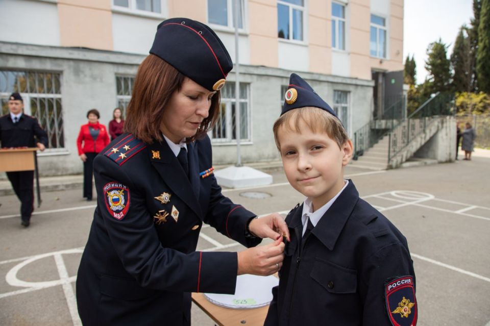 Заместитель начальника Управления МВД России по г. Севастополю полковник полиции Жанна Данилина приняла участие в церемонии вручения первых паспортов и приведении к Клятве и Обещанию кадет органов внутренних дел Заместитель начальника Управления МВД России по г. Севастополю полковник полиции Жанна Данилина приняла участие в церемонии вручения первых паспортов и приведении к Клятве и Обещанию кадет органов внутренних дел