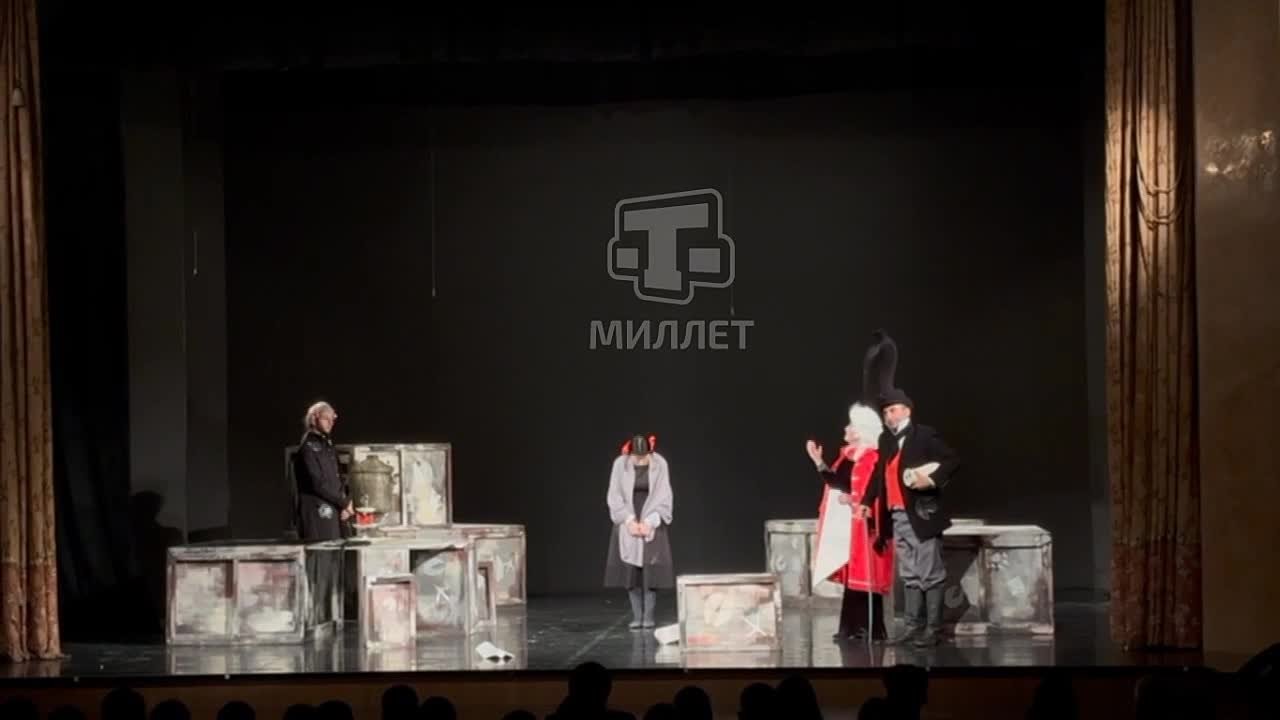 В рамках насыщенной программы Межрегионального фестиваля национальных театров «Крымское вдохновение» прошёл круглый стол на тему «Драматургия как инструмент сохранения и развития языкового многообразия Российской Федерации»