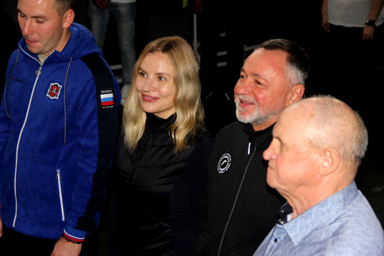 Ольга Торубарова: Вместе с Ветераном боевых действий, участником кадрового проекта «Герои России. Герои Крыма» Сергеем Сергеевичем Каменевым приняли участие в муниципальном турнире по боксу приуроченному ко Дню Народного... Ольга Торубарова: Вместе с Ветераном боевых действий, участником кадрового проекта «Герои России. Герои Крыма» Сергеем Сергеевичем Каменевым приняли участие в муниципальном турнире по боксу приуроченному ко Дню Народного...