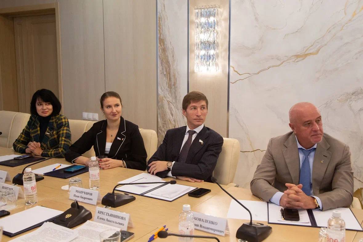 Владимир Константинов: программа «Герои Крыма» – важная часть нашей новейшей истории Владимир Константинов: программа «Герои Крыма» – важная часть нашей новейшей истории