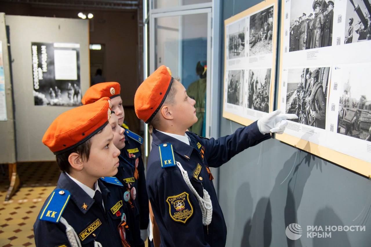 РИА Новости Крым передали в музеи Крыма две экспозиции из архивов Совинформбюро РИА Новости Крым передали в музеи Крыма две экспозиции из архивов Совинформбюро