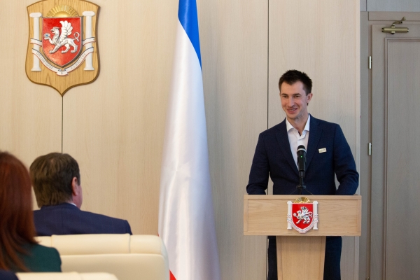 Владимир Константинов: программа «Герои Крыма» – важная часть новейшей истории Крыма Владимир Константинов: программа «Герои Крыма» – важная часть новейшей истории Крыма