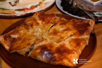 Врач рассказала, чем опасен «ночной дожор»