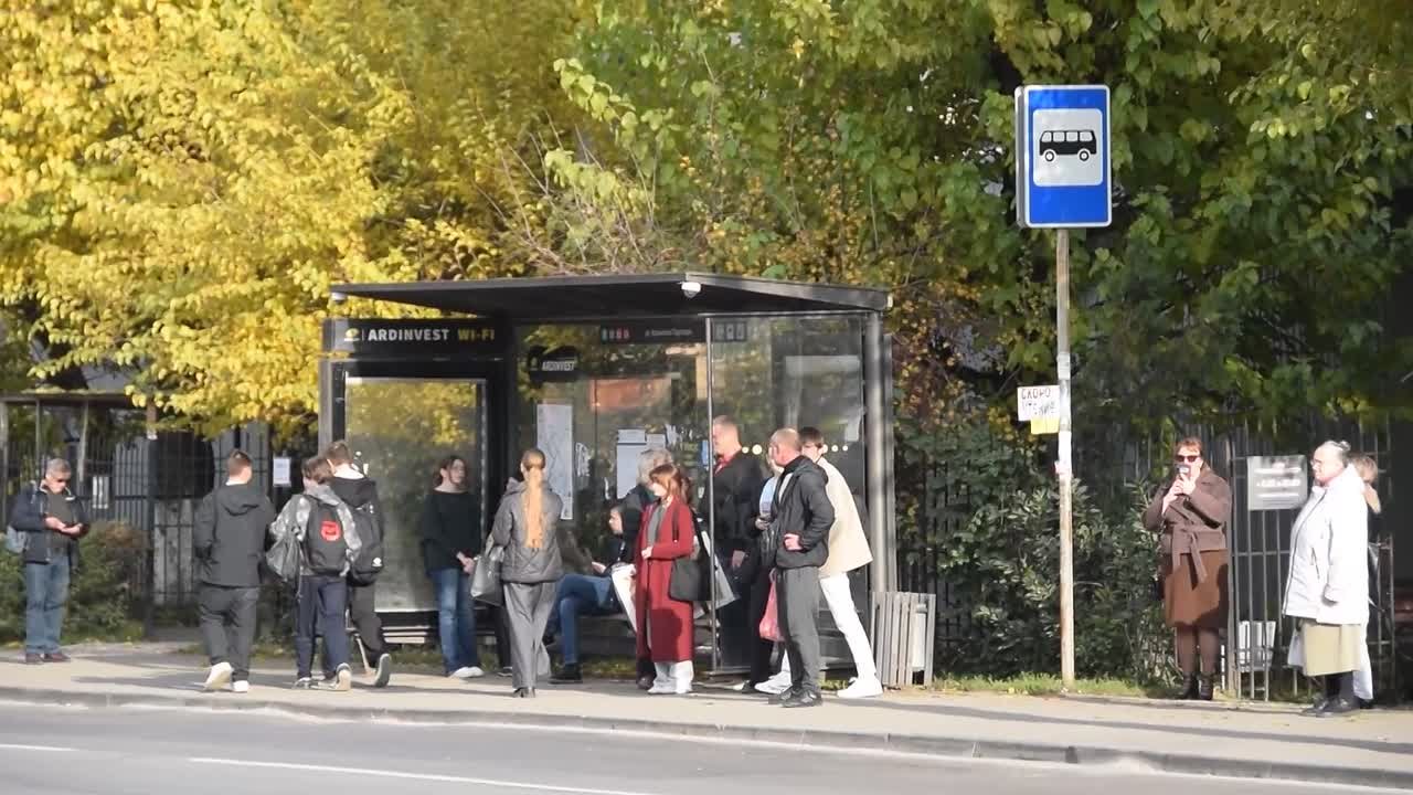 На остановках общественного транспорта в Симферополе появятся новые актуальные расписания движения