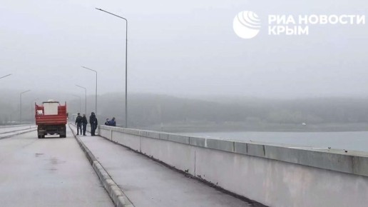 Толстолобик и белый амур: в Симферополе зарыбили водохранилище