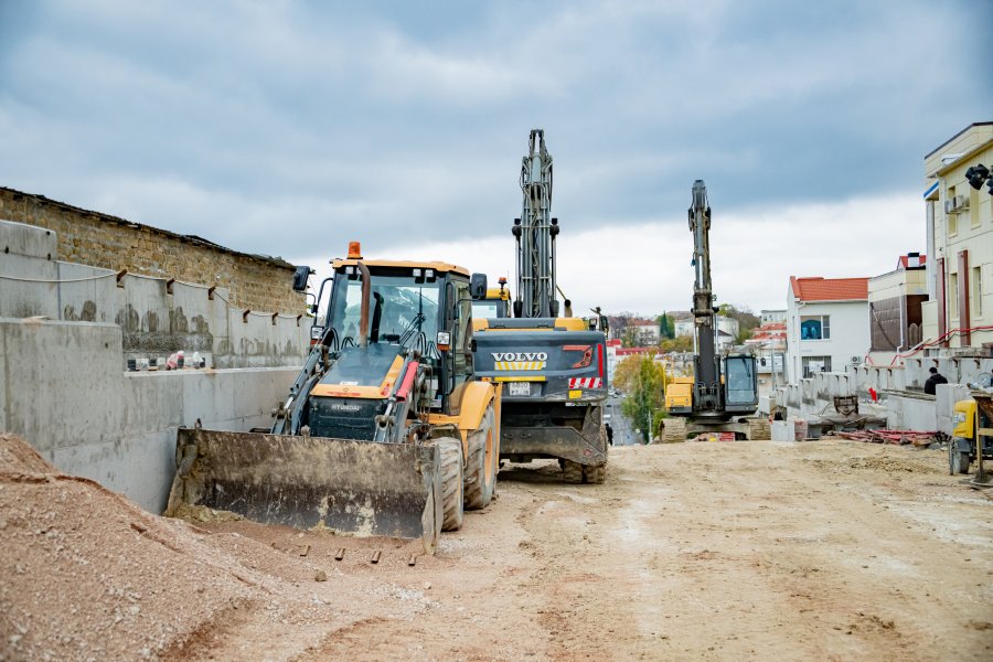 Рабочее движение на улице Адмирала Октябрьского планируют открыть к лету 2026 года Рабочее движение на улице Адмирала Октябрьского планируют открыть к лету 2026 года