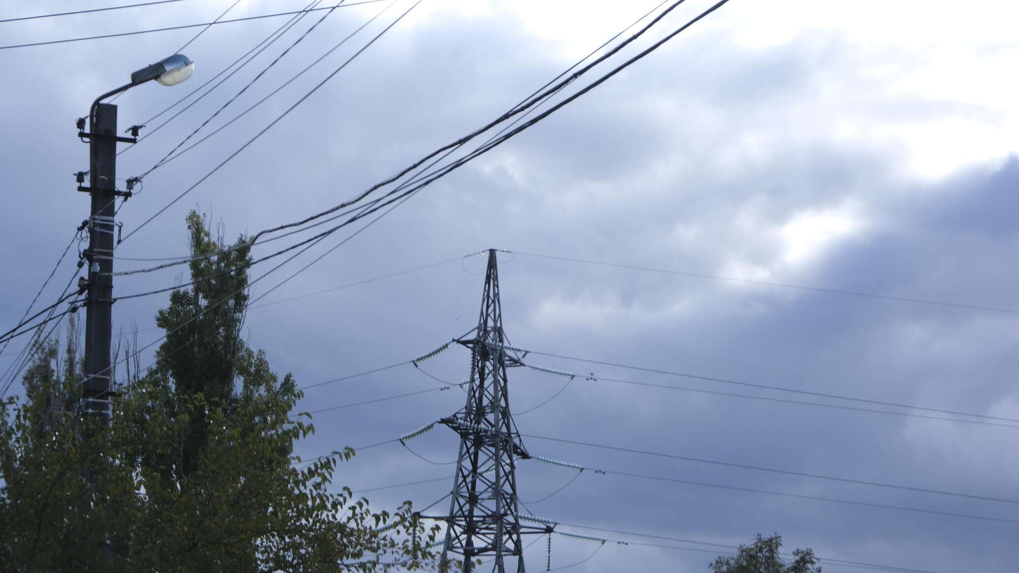 В Крыму обесточены несколько поселков в двух районах полуострова