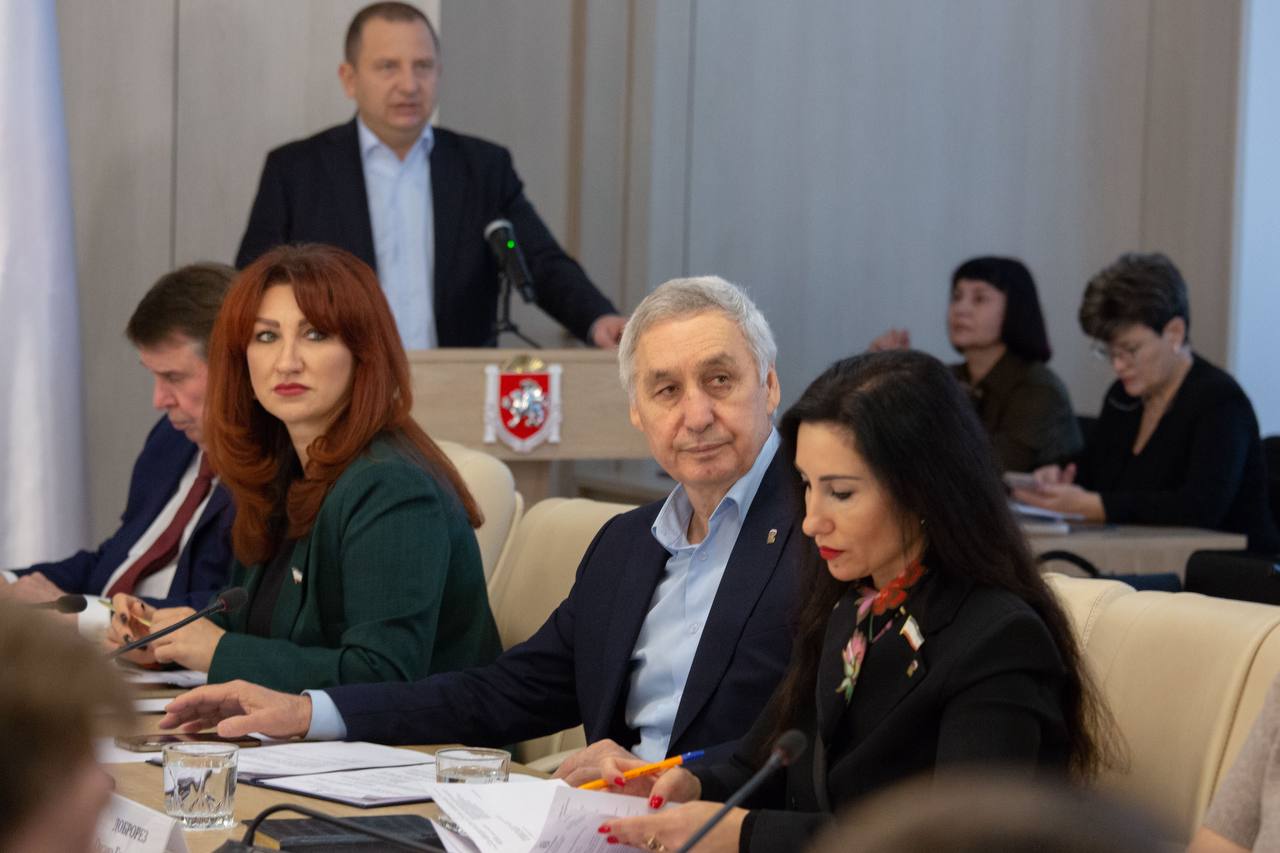 В Госсовете Крыма состоялось очередное заседание Президиума В Госсовете Крыма состоялось очередное заседание Президиума