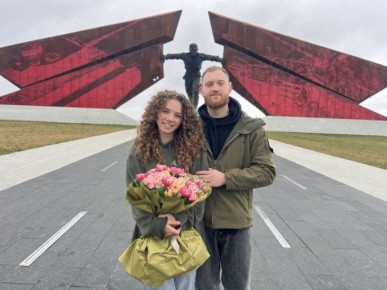 Крымский студент сделал предложение руки и сердца во время гуманитарной поездки в Курскую область