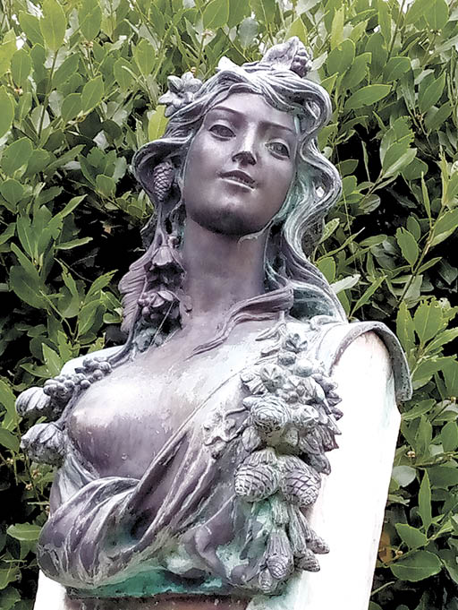 Скульптуры Адамсона в Крыму: от мифов до исторических событий Скульптуры Адамсона в Крыму: от мифов до исторических событий