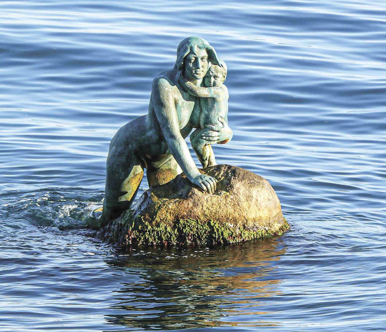 Скульптуры Адамсона в Крыму: от мифов до исторических событий