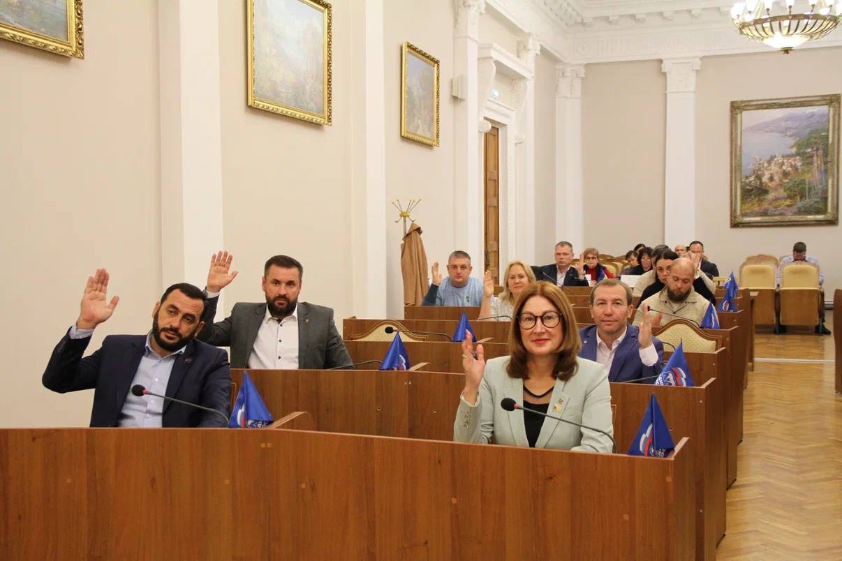 Константин Шимановский: Состоялась 18-я сессия Ялтинского городского совета! Константин Шимановский: Состоялась 18-я сессия Ялтинского городского совета!