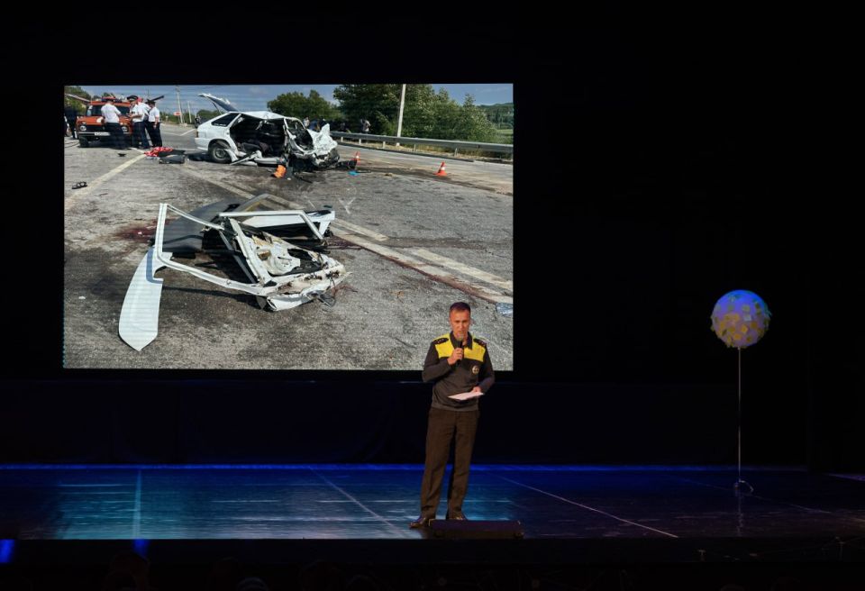 Сотрудники Госавтоинспекции Севастополя организовали мероприятие в формате «Краш-курс» для более 1000 участников Сотрудники Госавтоинспекции Севастополя организовали мероприятие в формате «Краш-курс» для более 1000 участников