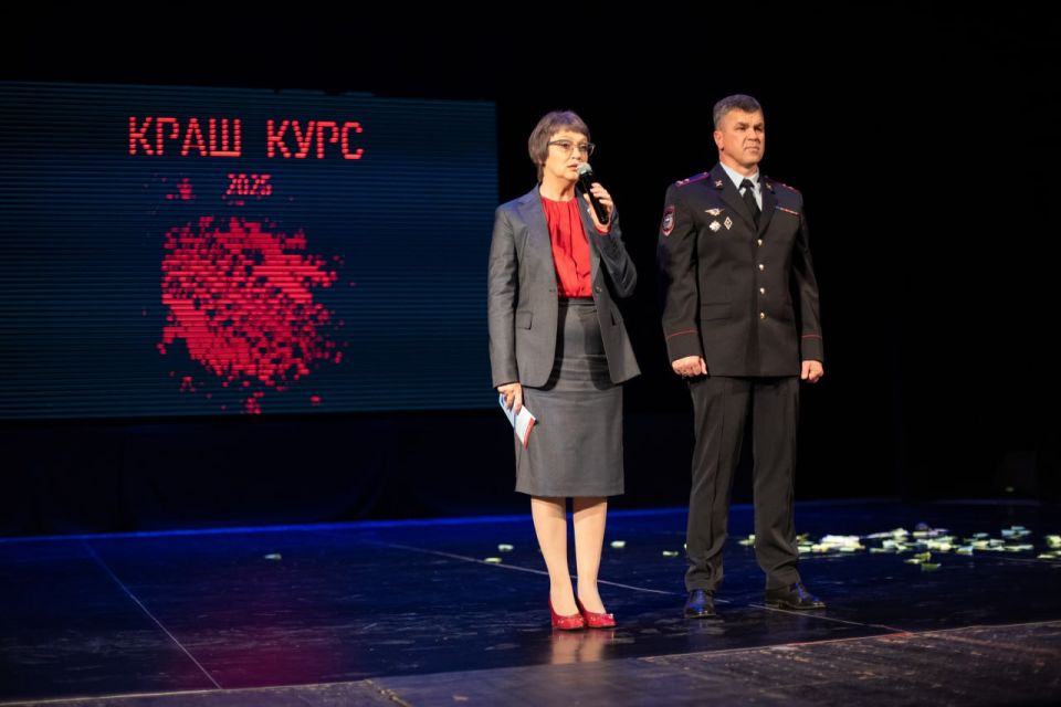 Сотрудники Госавтоинспекции Севастополя организовали мероприятие в формате «Краш-курс» для более 1000 участников Сотрудники Госавтоинспекции Севастополя организовали мероприятие в формате «Краш-курс» для более 1000 участников