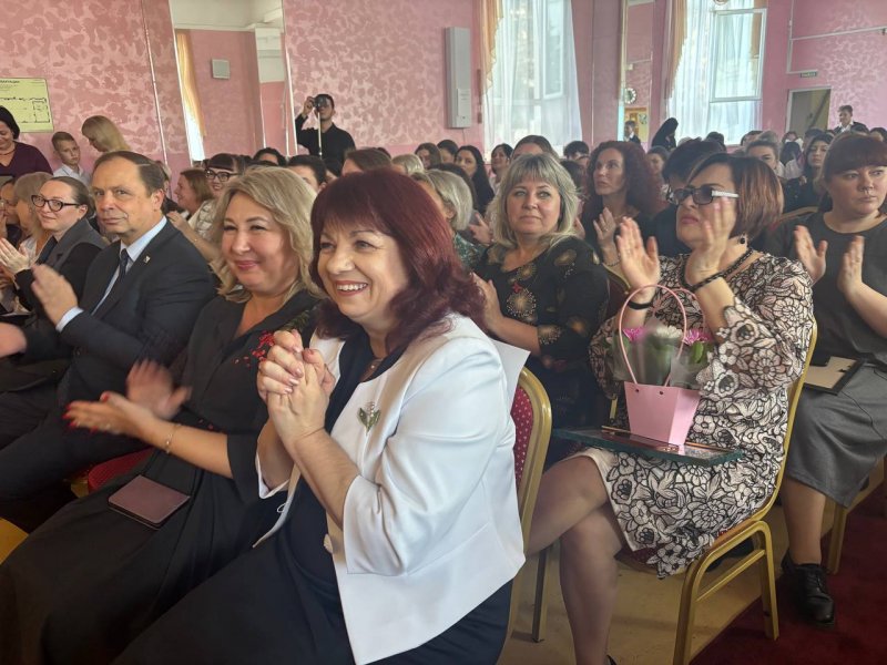 Гимназия № 24 отметила 55-летие Гимназия № 24 отметила 55-летие