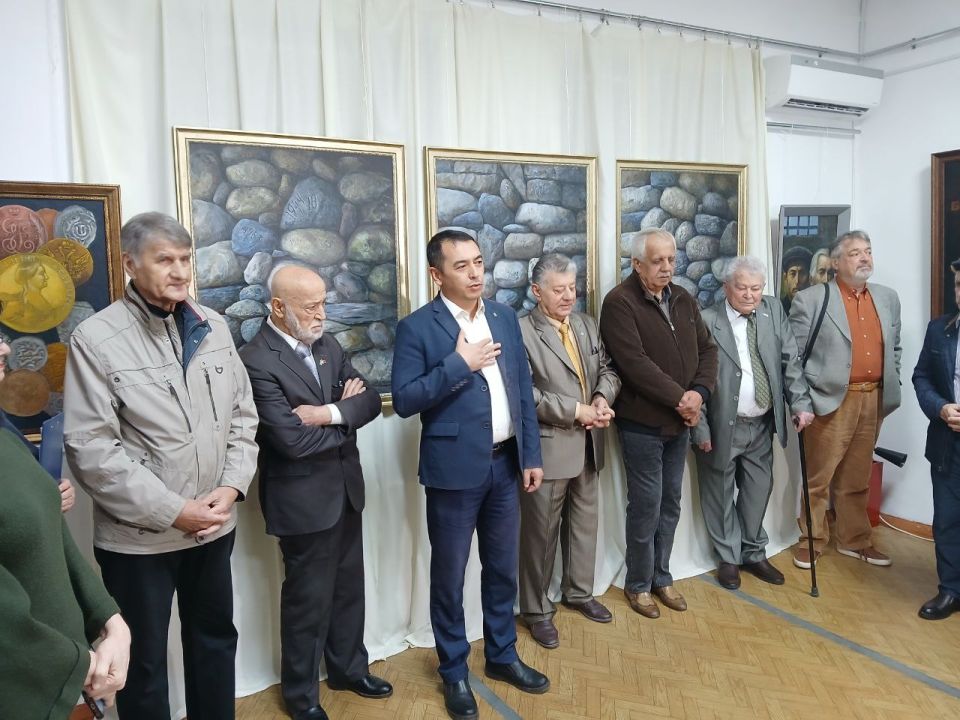 В ГБУ РК «Крымскотатарский музей культурно-исторического наследия» состоялась церемония открытия персональной выставки «Образ и слово» Заслуженного художника Крыма Рустема Эминова В ГБУ РК «Крымскотатарский музей культурно-исторического наследия» состоялась церемония открытия персональной выставки «Образ и слово» Заслуженного художника Крыма Рустема Эминова